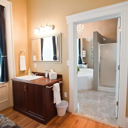Beacon Hotel Oswego Dış mekan fotoğraf