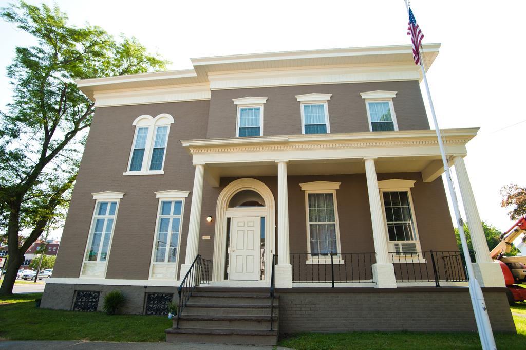 Beacon Hotel Oswego Dış mekan fotoğraf