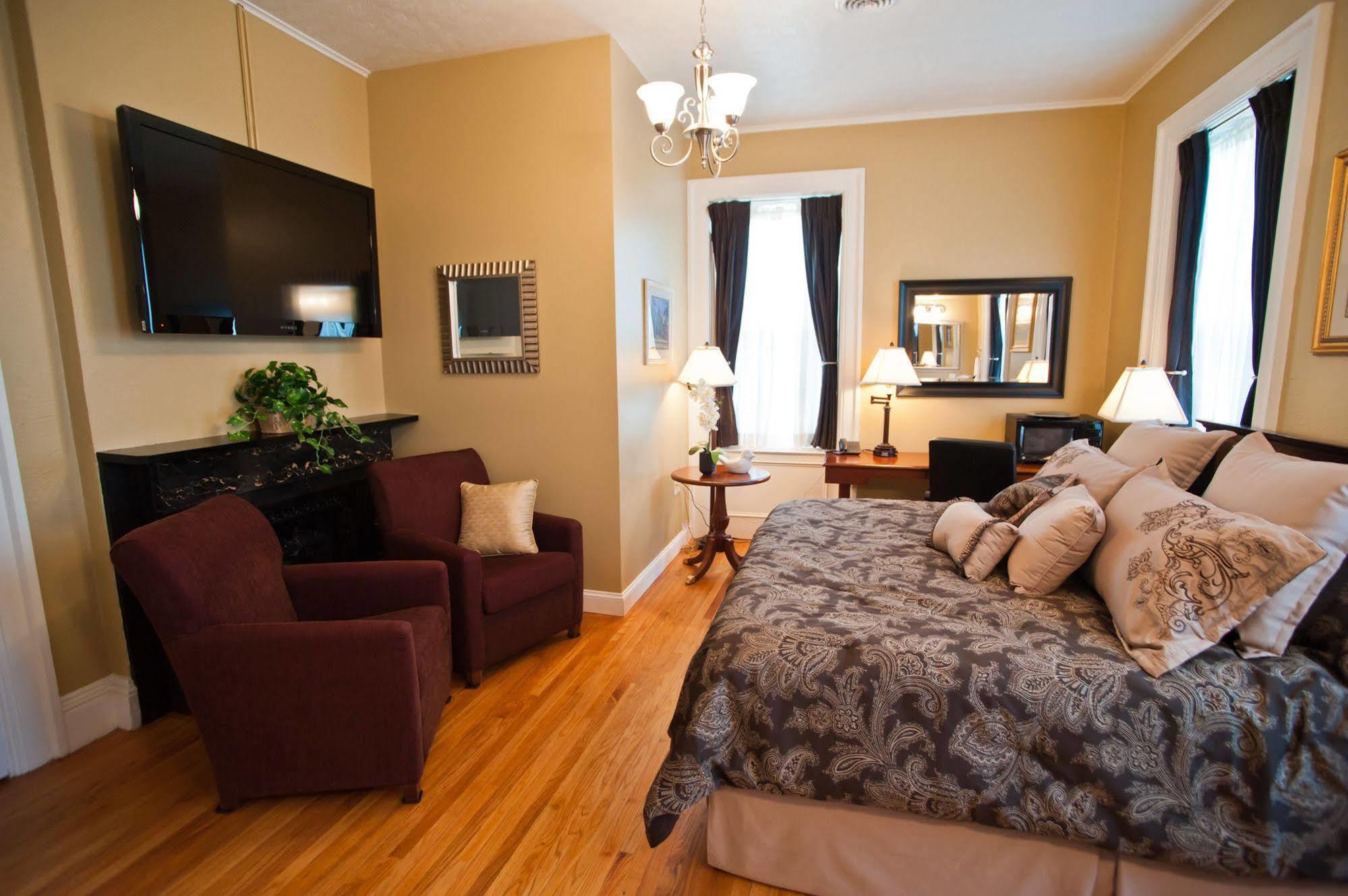 Beacon Hotel Oswego Dış mekan fotoğraf