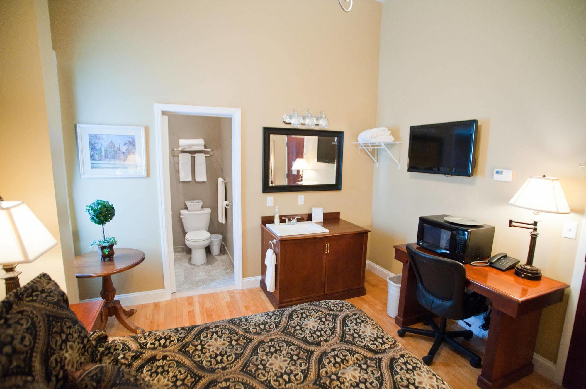 Beacon Hotel Oswego Dış mekan fotoğraf