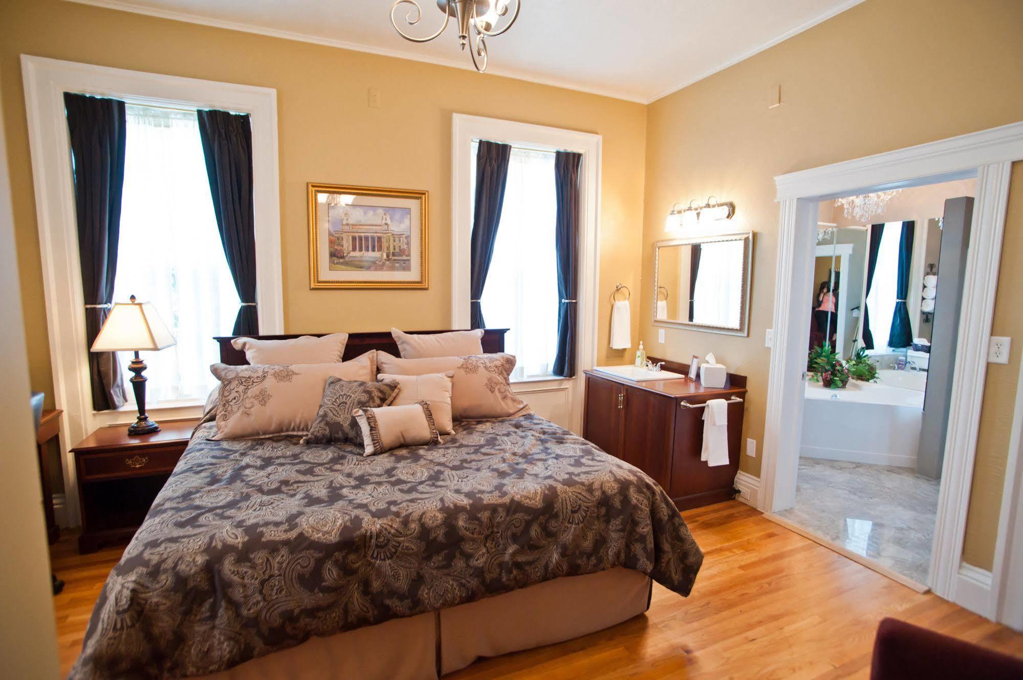 Beacon Hotel Oswego Dış mekan fotoğraf